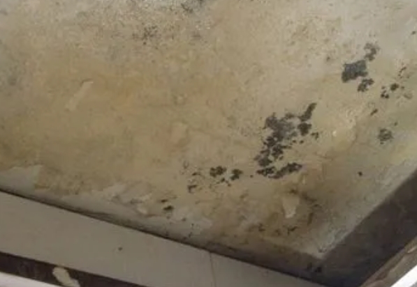 朝阳阳台漏水维修公司分享下朝阳卫生间渗水维修需要注意哪些问题。